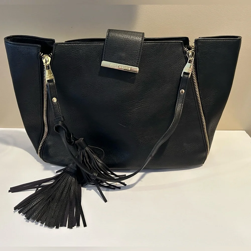 Steve Madden Large Black Vegan‎ Leather Shoulder Bag